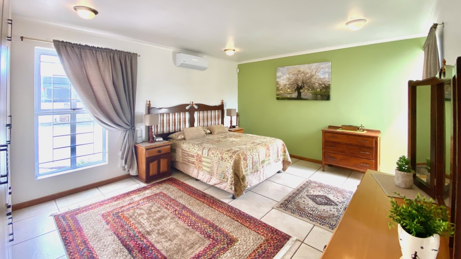 3 Bedroom Property for Sale in Velddrif Western Cape